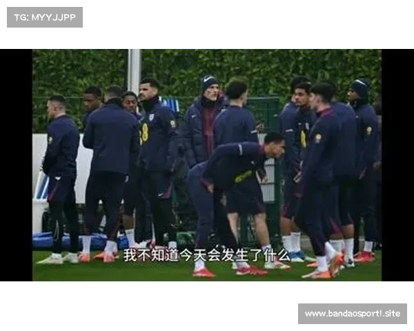 纽卡斯尔举行联赛杯夺冠庆祝游行 球迷热情洋溢见证历史时刻 纽卡斯尔举行联赛杯夺冠庆祝游行 球迷热情洋溢见证历史时刻