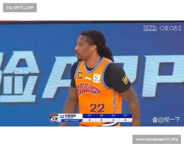 全新NBA常规赛激战连连 球迷热议焦点与球员表现精彩纷呈 全新NBA常规赛激战连连 球迷热议焦点与球员表现精彩纷呈